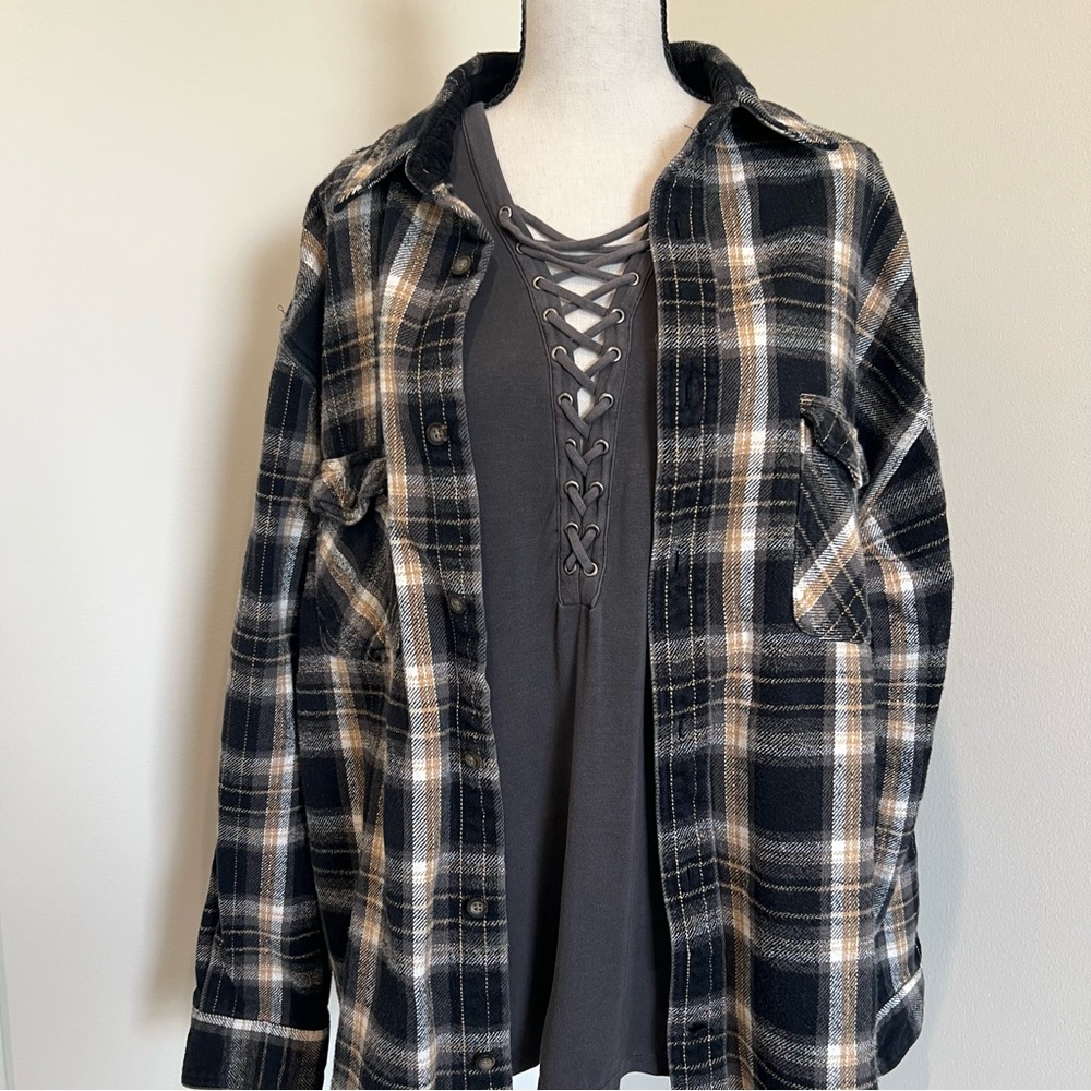 Vtg St. John’s Bay Black Flannel 90s Button-Down Shirt High Quality Grunge plaid